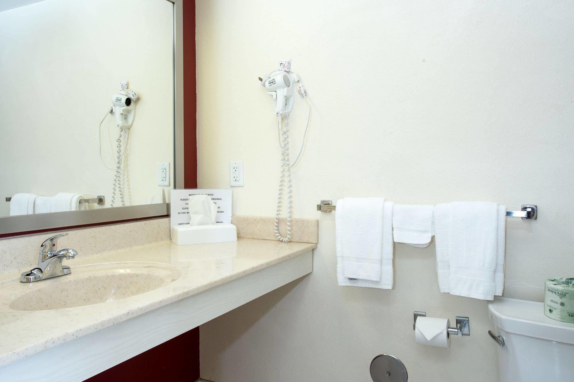 Liberty Lodge Williamsport Bagian luar foto